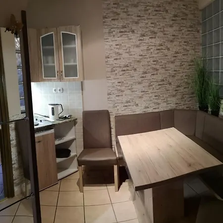 Csaba-lovas Apartment *